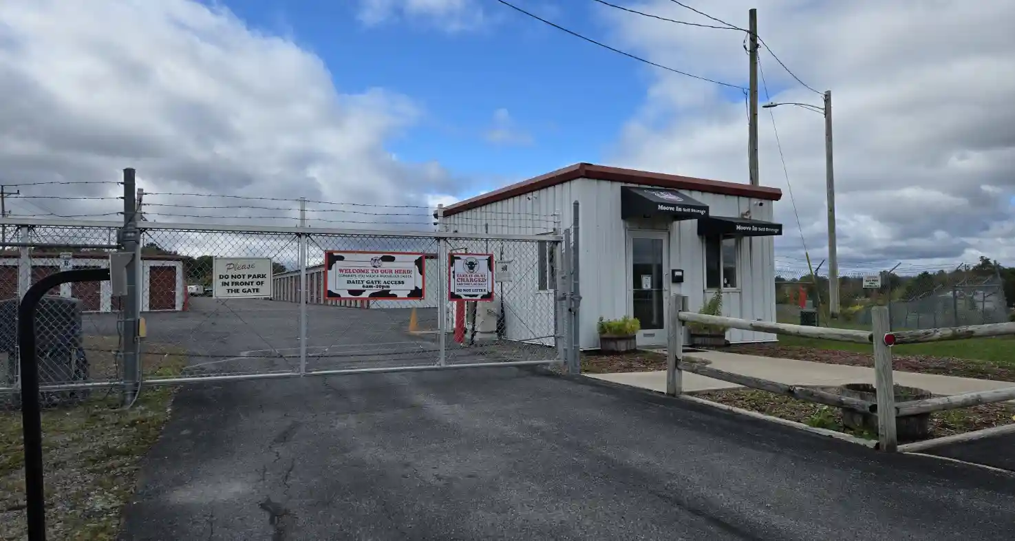 Moove in Self Storage Vehicle and Outdoor Storage